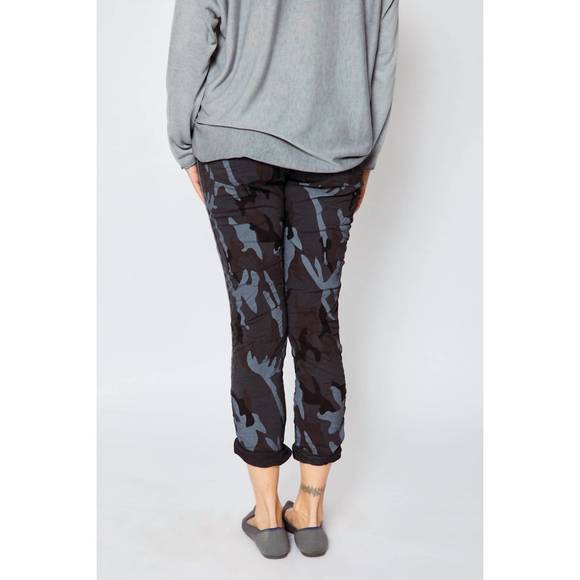 NEW JACQUELINE B CLOTHING double stripe camo pants in charcoal - Picture 3 of 4